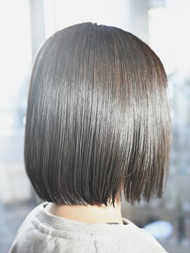 オルガ(orga) 切りっぱなしスリークボブ