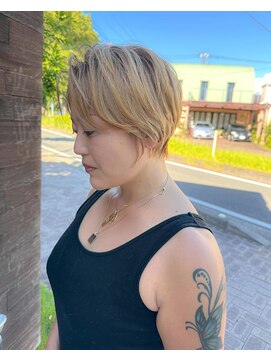 アンツ ヘアーアンドリゾート 辻堂本店(ANT'S Hair and Resort) ハイトーンショート