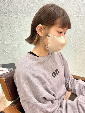 ミドル(MIDDLE) 切りっぱなしボブ/イヤリングカラー/府中