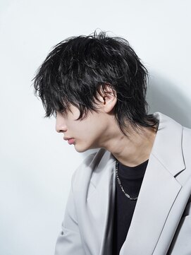 アルファ 新宿(alpha) フェザーパーマ/ブルーブラック/刈り上げセンターパート[新宿]