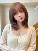 ミディアムレイヤーハッシュカット顔周りカットグレージュIB01