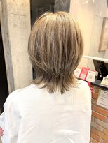 ネリ(NERi)&nbsp;大人可愛い☆くびれ外ハネ×ミルクティーベージュ