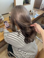 ロア(Roa) グレージュ×ブラック
