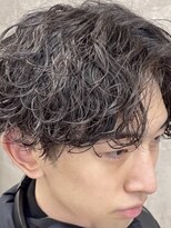 メルシー ドゥ メンズ(merci deux)&nbsp;波巻きパーマセンターパートスパイラルパーマツイストパーマ韓国