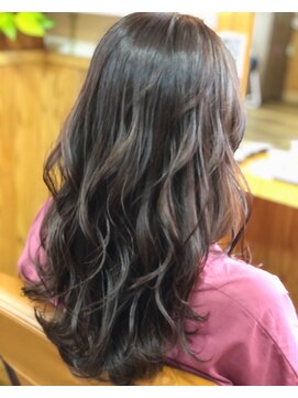 ララテラス(LaLa Terrace) ライラックブランジュ×無造作スパイラルウェーブ