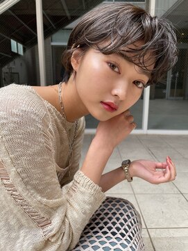 デイジー(Daisy) 天神/大名/ショート/前髪パーマ/アッシュカラー