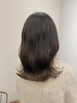 リリアーナ(LILIANA) 池袋 イルミナカラー 大人ヘア 外ハネ アッシュブラウン♪