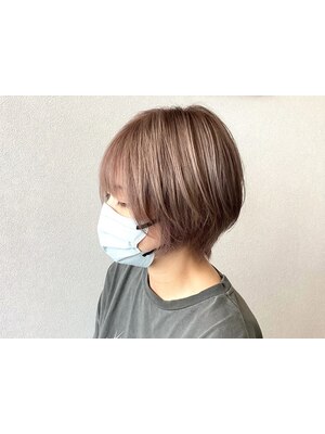 最小のお手入れで決まるショートヘア顔周り小顔カット！自宅でのスタイリング方法もご提案いたします。