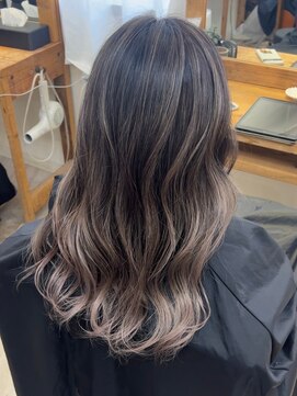 ラゴム 池袋(LAGOM) ほんのりピンクグレージュのバレイヤージュ[池袋/髪質改善]