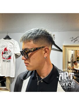 エーピーティートアウエスト(APT. TOR WEST) taper crop