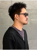 スパイキーショート　ピンパーマ　アップバング　黒髪　ビジネス