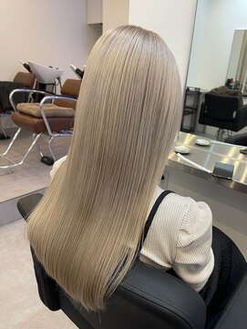 イーナ(iina) ブリーチ2～3回 【ホワイトベージュ】