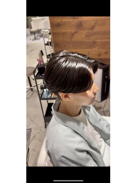 ミリ(milli Produce by ITAKURA) 毛流れセンターパート