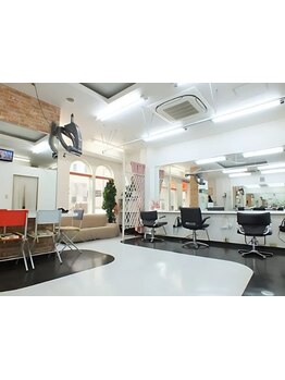 [津田沼駅1分]地元に愛されるアットホームなサロン！七五三や前撮りなど着付けやヘアセットもご用意！