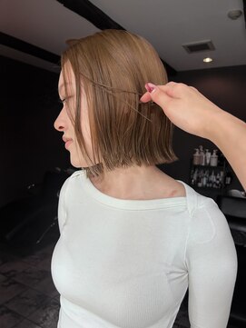 ヘアー アイス ルーチェ(HAIR ICI LUCE) ベージュ/アッシュベージュ/ブリーチなし/ボブ