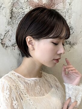 アフロート ルヴア(AFLOAT RUVUA) 「岩田莉奈」40代50代に人気の似合わせ丸みショートボブ　新宿