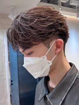 ルーストデラックス 京都河原町三条(ROOST dx) MEN’S HAIR/波巻ツイストスパイラル/フェザーパーマ/京都河原町