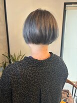 アングゥイー(ungu iE)&nbsp;ブリーチでつくるシルバーカラー