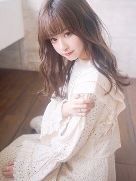 ソワリー 栄(THOiRY) 小顔カットが得意なスタイリストby坂元