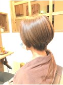 ショートボブ