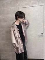 シン(syn) ミディアムマッシュウルフ センターパート