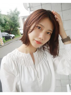 テテ(.tete) お客様スタイル【切りっぱなしボブ×アンバー】