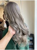 スモーキーシルバー