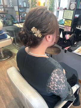 デイジー(Daisy) ゆるふわまとめ髪