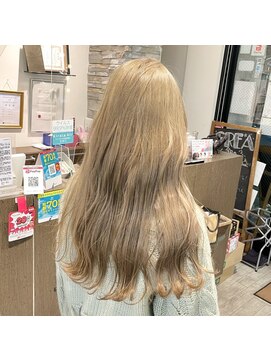 キーン 渋沢(KEEN.) ミルクティーベージュ