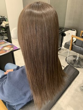 ディティール(Detail) 透明感カラー×ダークグレージュ