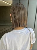 《SOAR》切りっぱなしボブ×大人ハイライト