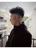 MEN'S/フェザーバック×フェード/短髪/黒髪