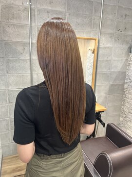 セプトヘア(sept hair) ロングレイヤー＋艶感ベージュカラー