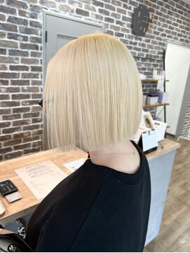 メラク バイ コア(Merak by CoRe.gn) ブロンドボブ