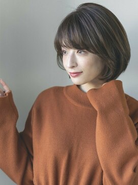 エミュ 表参道 青山(emu) 【emu井上信洋】ラベンダーグレージュの大人丸みショートボブ