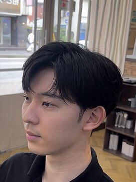 レボルトヘアー(R EVOLUT hair) コンマバング/韓国へア/黒髪/アップバング/ツーブロ/メンズ/柏