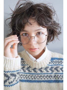 コス(kos) レトロ可愛い*スモーキーカールボブ