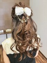 ナーナ(na_na) ロングが活きるハーフアップスタイル!