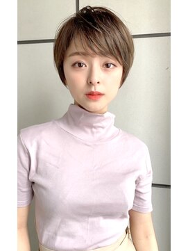 レウナ 外苑前(Reuna) 30代40代に人気シルエットが綺麗に見えるショートボブ