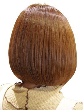 アンリップス(&Lips) 切りっぱなしボブ