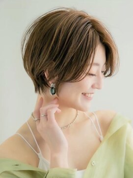 ロンドアジュール 横浜(Lond azur) ☆ふわっと束感で丸み骨格矯正髪質改善ショート　横浜