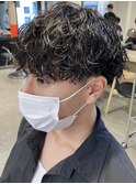 波巻きスパイラルパーマメンズマッシュツーブロックメンズパーマ