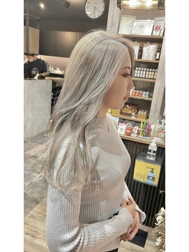 ハク(haku) ホワイトミルクティー×レイヤーカット