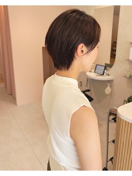 スア(sua) ショートボブ☆アッシュベージュ