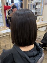 アルターリール(aL ter Rire)&nbsp;イメチェン/ホワイトブロンド/外ハネボブ/ワイドバング/杉田花乃