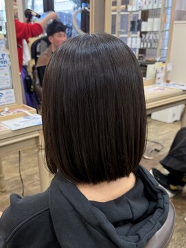 アルターリール(aL ter Rire) イメチェン/ホワイトブロンド/外ハネボブ/ワイドバング/杉田花乃