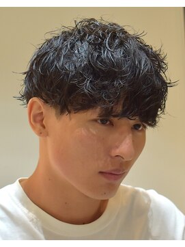 フリーク バーバーショップ 都島店(FREAK BARBER SHOP) MEN’S HAIR/ブルーブラック/フェザーパーマ/サーフカール/J
