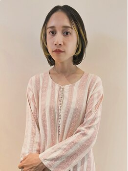 コット(COTTO)の写真/明るい白髪染めやブリーチでグレイカラーでもデザインを楽しめる。お肌と馴染む、あなたに合うカラーを。