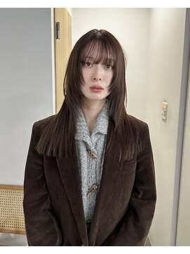 ディッシィ 立川(D'ICI) ぷつんとカットと顔周りレイヤー