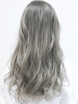 ラ ブレス 大阪梅田(LaBless) ミルクティーグレーアッシュ